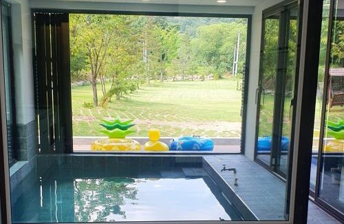 Wonju House | Wonju Gwirae 630 Dog Pool Villa