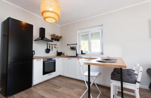 Denovici Apartment | Wontery Apartment near PortoNovi