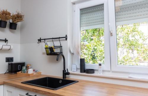 Denovici Apartment | Wontery Apartment near PortoNovi