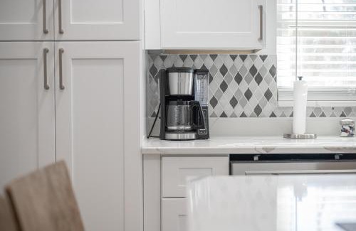 Lakeland House | Wood Circle House - Dog Friendly with Fenced in Backyard
