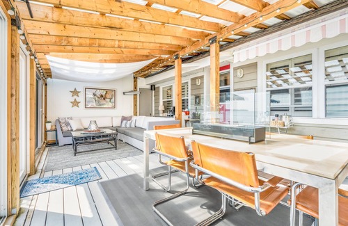 Ramara Cottage | Wood fired Hot Tub- Lakeside Cottage compound