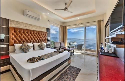 Kumarhatti Bed & Breakfast | Wood Stock Kasauli - Rooms & Cottages - Panoramic View & Balcony Rooms