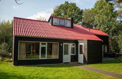 Midlaren House | Wooded Park Retreat in Drenthe