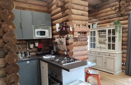 Saint-Martin-Choquel Ski Chalet | Wooden chalet with large garden and private Jacuzzi