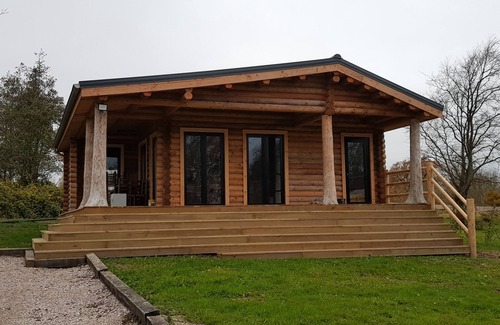 Saint-Martin-Choquel Ski Chalet | Wooden chalet with large garden and private Jacuzzi