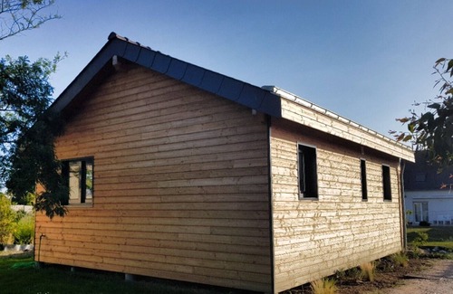 Asserac House | Wooden cottage near the sea