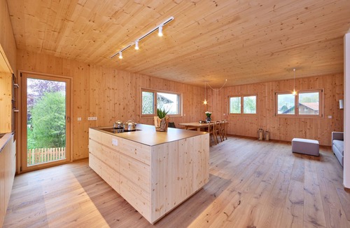 Bad Kohlgrub House | Wooden house - experience real nature in style!
