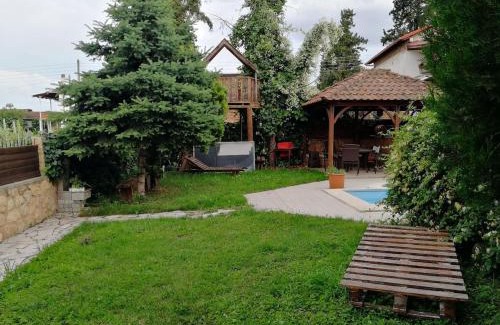 Veroia Ski Chalet | Wooden House in Veria