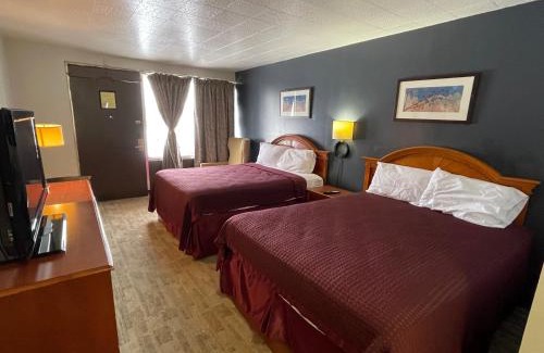 Holland Hotel | Wooden Shoe Motel