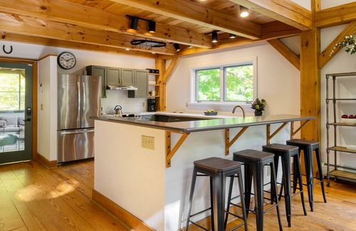 Monterey Cabin | Woodfall by AvantStay | Tons of Outdoor Space