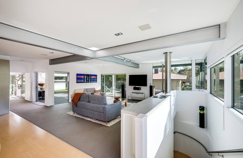 Havelock North House | Woodford Views - Havelock North Holiday Home