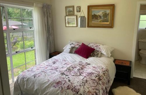 Karapiro Bed & Breakfast | Woodhey Retreat
