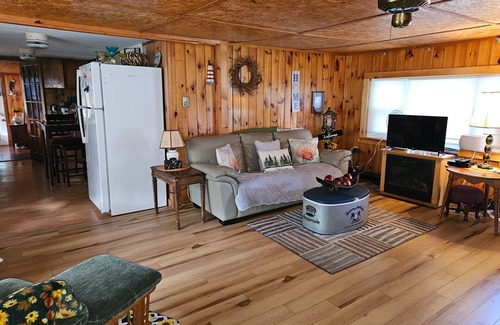 Blossvale Cabin | Woodland Cottage Sylvan Beachnnnn