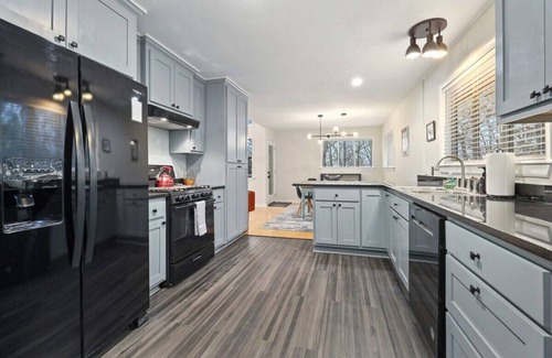 Fayetteville House | Woodland - Downtown - Outdoor oasis - Pool