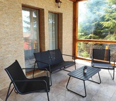 Sincraieni House | Woodland house *