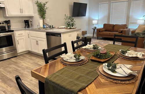 Grandview House | Woodland KC Retreat on Culdesac sleeps 10