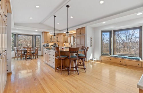 Stillwater House | Woodland Retreat 5 minutes to Downtown Stillwater great amenities & pet friendly