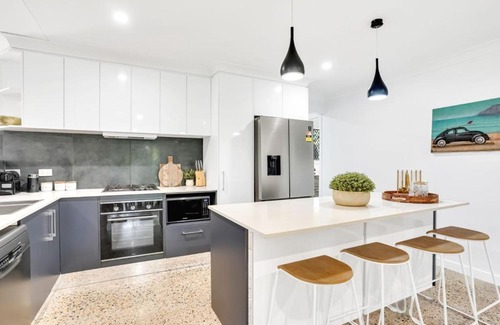 Aeroglen Apartment | Woodland Retreat - Lower Haven