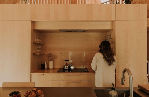 Chertsey Ski Chalet | Woodland Spa Sauna Trails & Lake Firepit