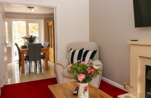 Buxton House | Woodland View