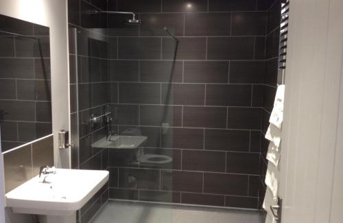 Ancaster Hotel | Woodland Waters