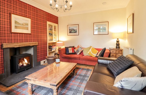 Newtonmore Cottage | WOODLANDS, family friendly, character holiday cottage in Newtonmore