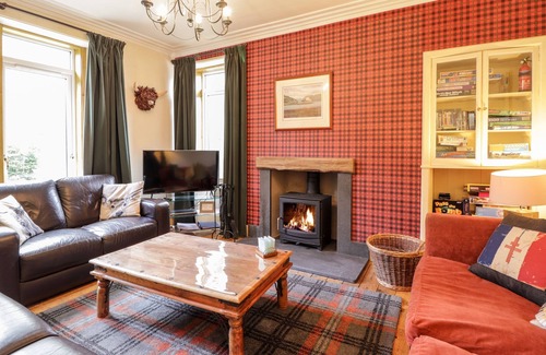 Newtonmore Cottage | WOODLANDS, family friendly, character holiday cottage in Newtonmore