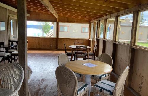 Chilanko Forks Resort | Woodlands fishin resort