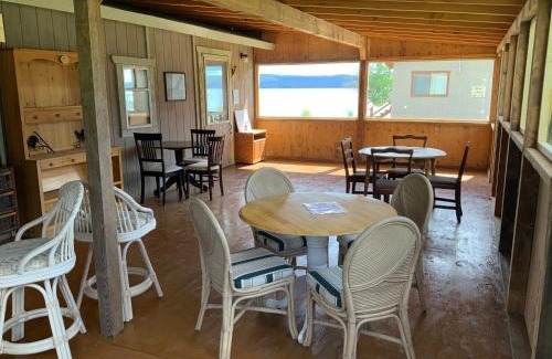 Chilanko Forks Resort | Woodlands fishin resort