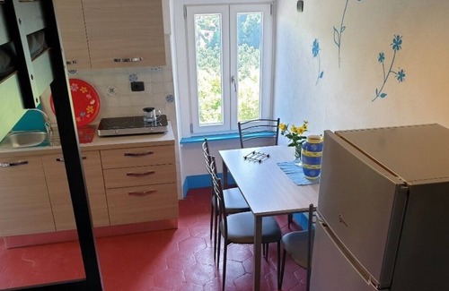 Canelli Apartment | Woodpecker's Nest room