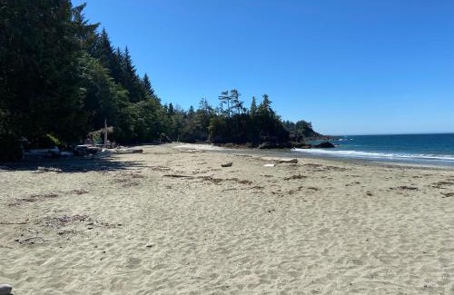 Bamfield Resort | Woods End Landing
