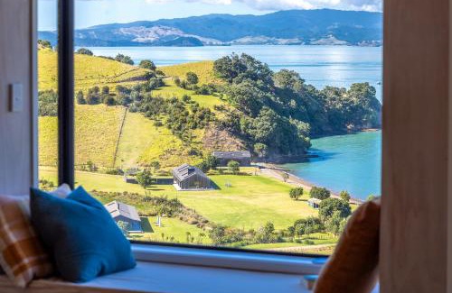 Waiheke Island House | Woodside Bay Cottage, Woodside Bay - Be My Guest Waiheke