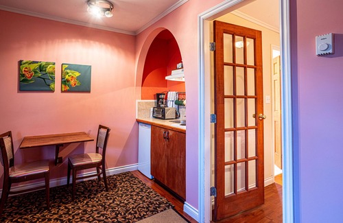 Agassiz Hotel | Woodside Inn
