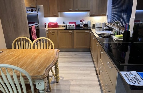 Dumfries Cabin | Woodside Lodge with Private Hot Tub!