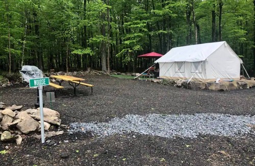 Circleville House | Woodsie - best glamping experience Middletown ny