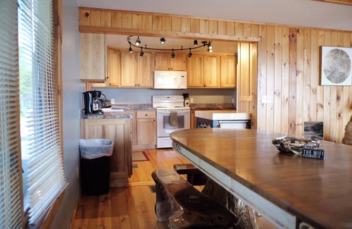 Drummond House | Woodsmoke Lodge on Drummond Island