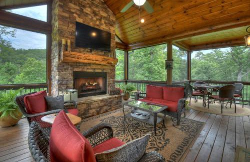 Mineral Bluff House | Woodsong