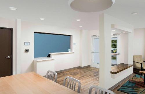 Franklin Park Hotel | WoodSpring Suites Austin South Central I-35