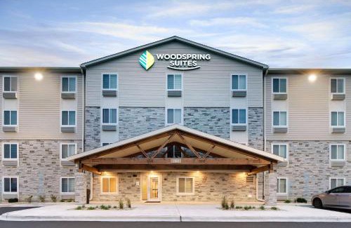 Carol Stream Hotel | WoodSpring Suites Carol Stream - Chicago