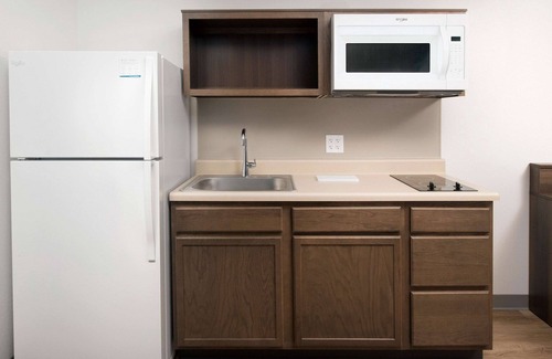 Tinley Park Hotel | WoodSpring Suites Chicago Tinley Park