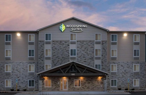 Tinley Park Hotel | WoodSpring Suites Chicago Tinley Park