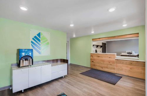 Addison Hotel | WoodSpring Suites Chicago Addison