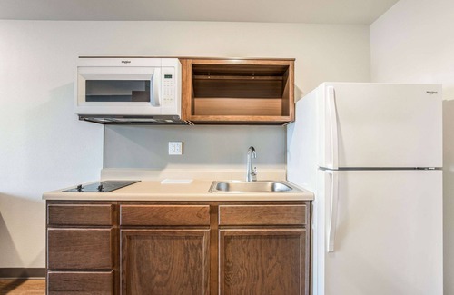 Burbank Hotel | WoodSpring Suites Chicago Midway