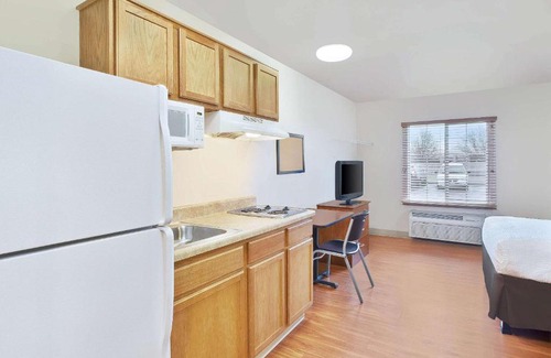 Groveport Hotel | WoodSpring Suites Columbus Southeast