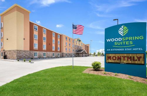 Quad Cities Hotel | WoodSpring Suites Davenport Quad Cities
