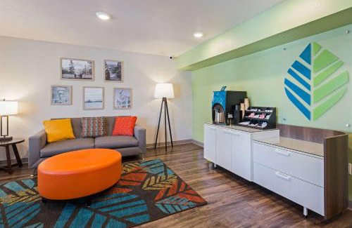 Quad Cities Hotel | WoodSpring Suites Davenport Quad Cities