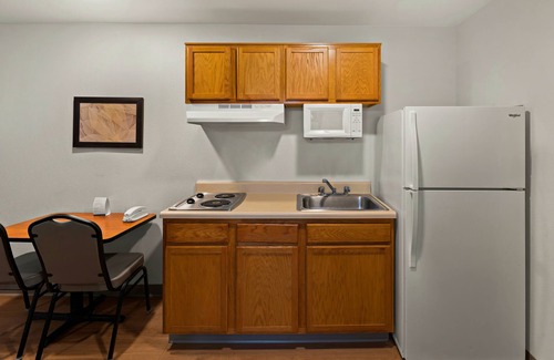 Biggs Field Hotel | WoodSpring Suites El Paso I-10 Southeast