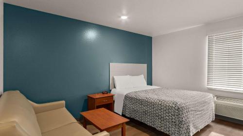 Evansville Hotel | WoodSpring Suites Evansville