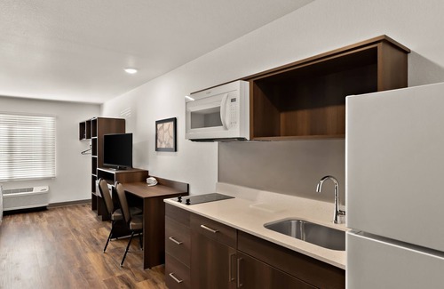 Fort Collins Hotel | WoodSpring Suites Fort Collins