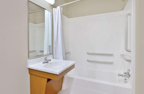 Fort Wayne Hotel | WoodSpring Suites Fort Wayne